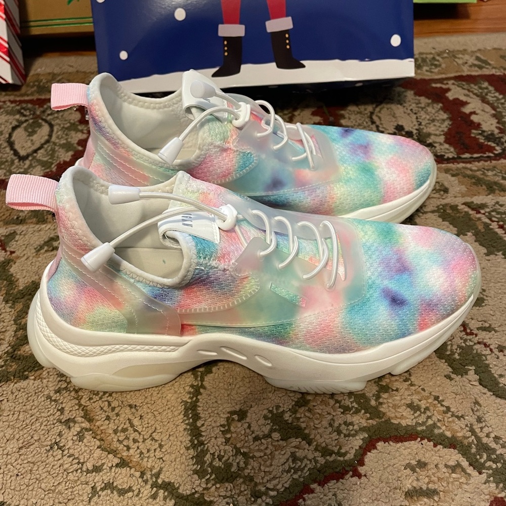 Steve Madden NY90